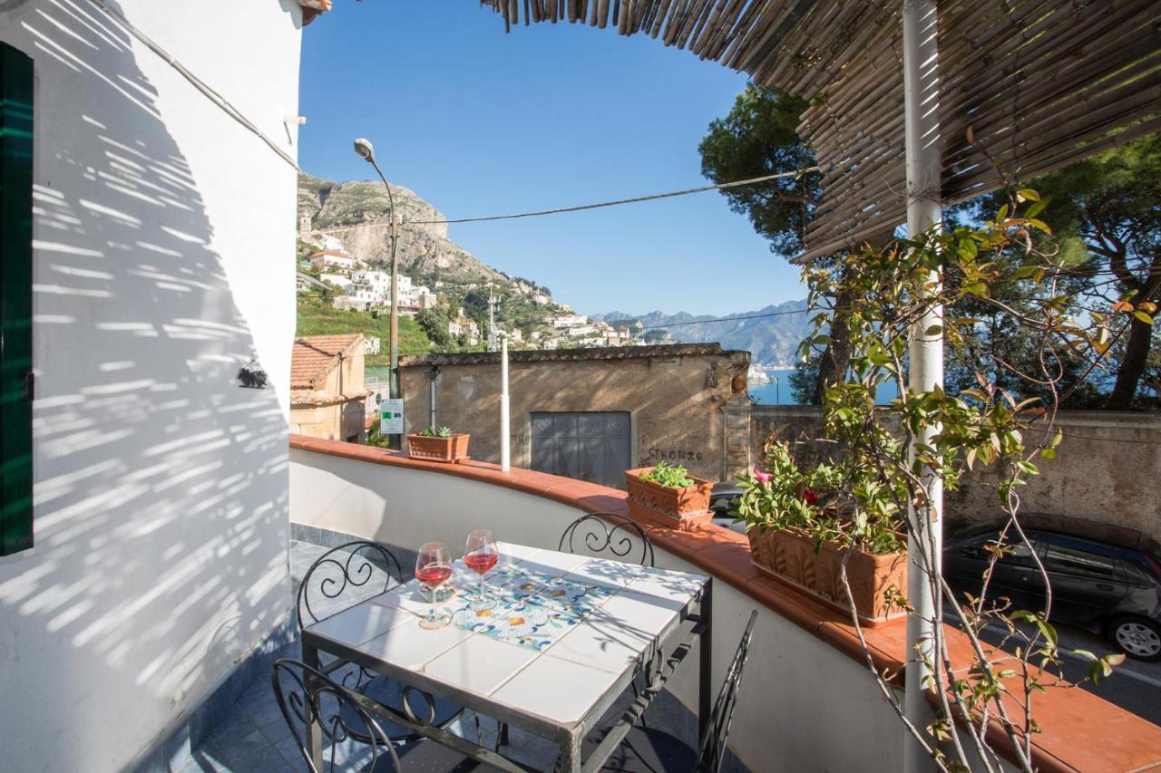 House Sun And Moon Apartment Amalfi Bagian luar foto
